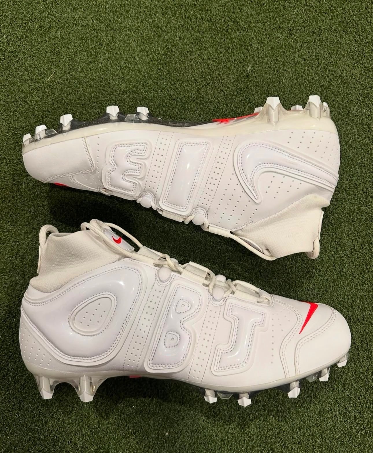 Custom shoes for obj Beckham jr .